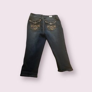 Women’s Earl Capri Jeans With Rhinestones. Size 12P